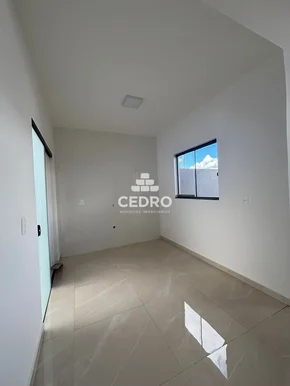 Casa Com 3 Quartos, Sendo 1 Suíte, No Cará Cará