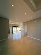 <strong>Sobrado com 4 quartos, sendo 3 suítes, em Uvaranas</strong>