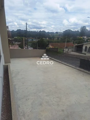 <strong>Casa comercial com 9 salas em Oficinas</strong>