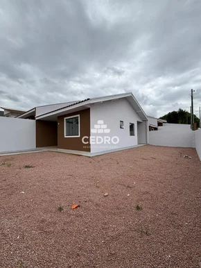 <strong>Casa com 2 quartos em Olarias</strong>