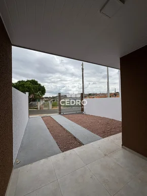 <strong>Casa com 2 quartos em Olarias</strong>