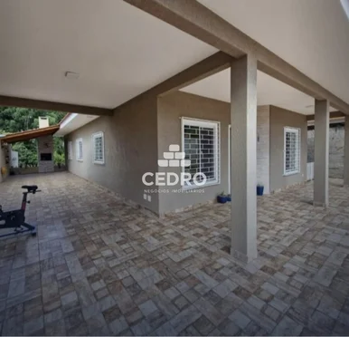 Chácara De 1350m² No Contorno