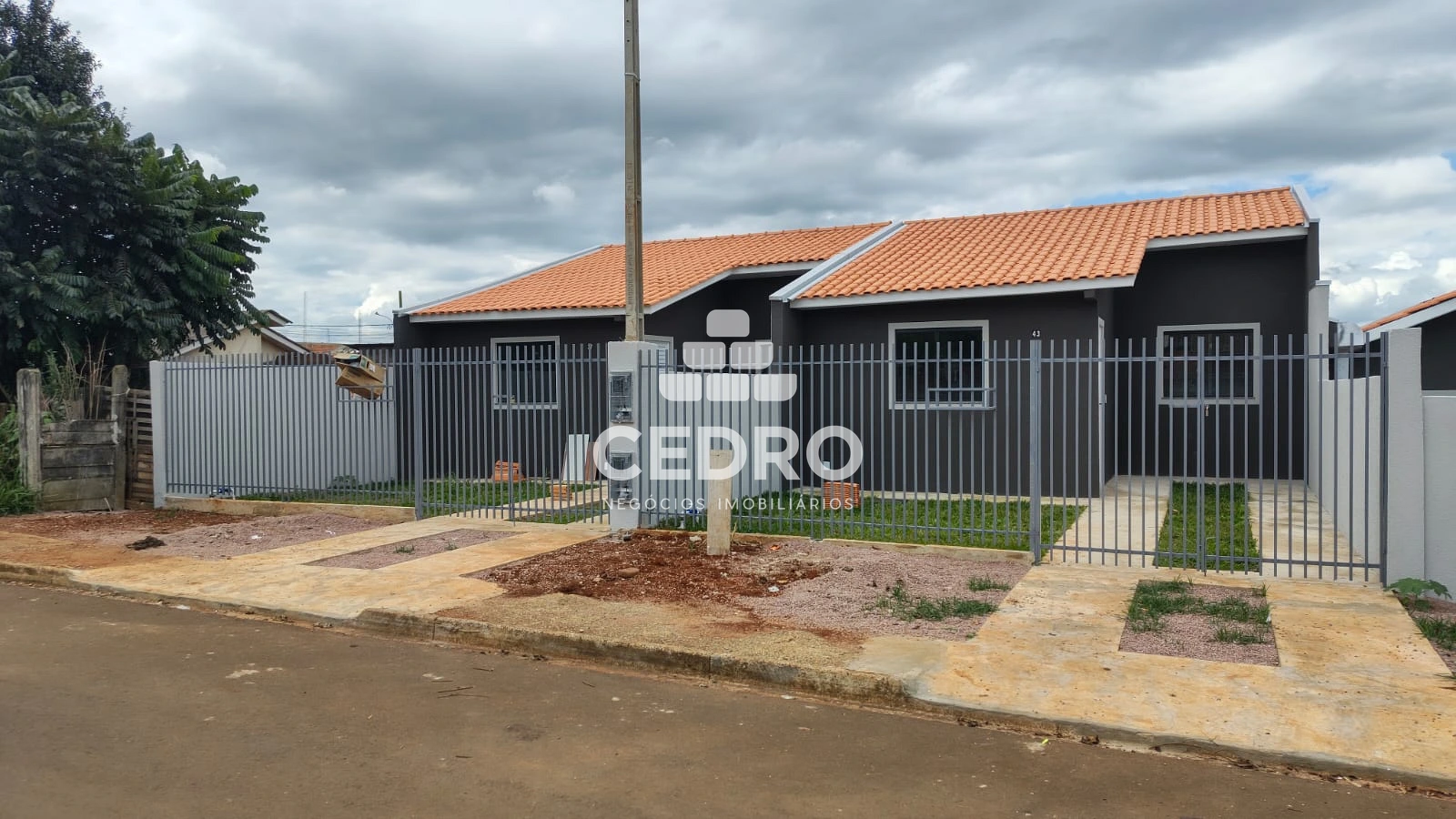 Casa Com 2 Quartos No Cará Cará