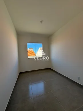 Casa Com 2 Quartos Em Uvaranas