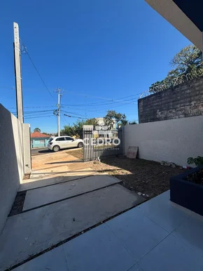 Casa Com 3 Quartos, Sendo 1 Suíte, Em Olarias