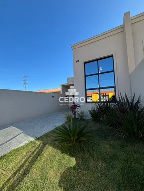 <strong>Casa com 2 quartos, sendo 1 suíte, no Cará Cará</strong>