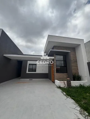 <strong>Casa com 3 quartos, sendo 1 suíte, no Cará Cará</strong>