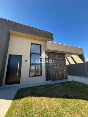<strong>Casa com 3 quartos, sendo 1 suíte, no Cará Cará</strong>
