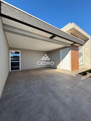 <strong>Casa com 3 quartos, sendo 1 suíte, no Cará Cará</strong>