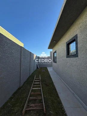 Casa Com 3 Quartos, Sendo 1 Suíte, No Cará Cará