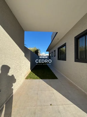 <strong>Casa com 3 quartos, sendo 1 suíte, no Cará Cará</strong>