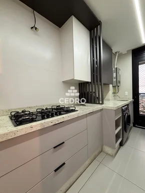 Apartamento Com 3 Quartos, Sendo 1 Suíte, No Centro