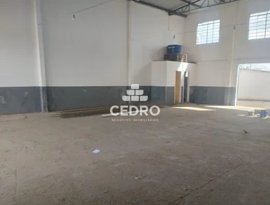 Barracão Com 360m² Na Colônia Dona Luiza