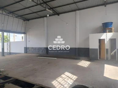 Barracão Com 360m² Na Colônia Dona Luiza