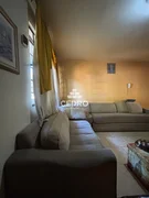 <strong>Apartamento semimobiliado com 3 quartos na Colônia Dona Luiza</strong>