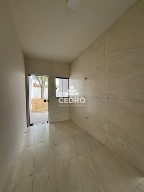 Casa Com 3 Quartos, Sendo 1 Suíte, Em Oficinas