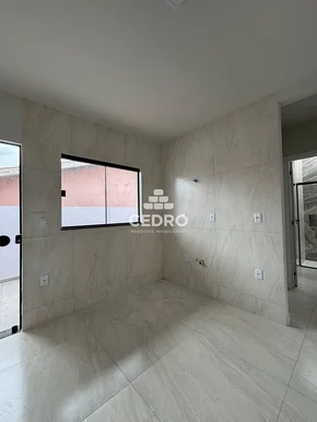 Casa Com 3 Quartos, Sendo 1 Suíte, Em Oficinas