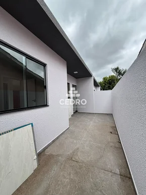 Casa Com 3 Quartos, Sendo 1 Suíte, Em Oficinas