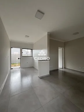 Casa Com 2 Quartos No Cará Cará