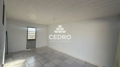 Casa Com 2 Quartos No Contorno