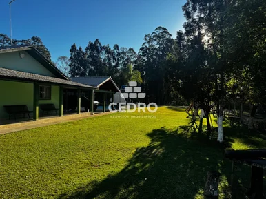 Chácara Com 3400m² No Contorno