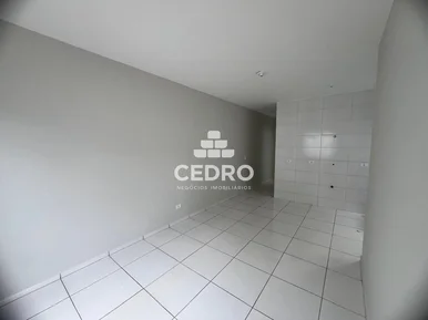 Casa Com 2 Quartos No Contorno