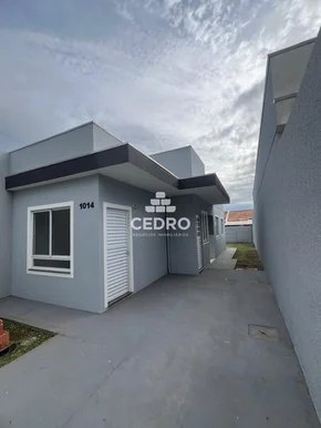 Casa Com 2 Quartos No Contorno