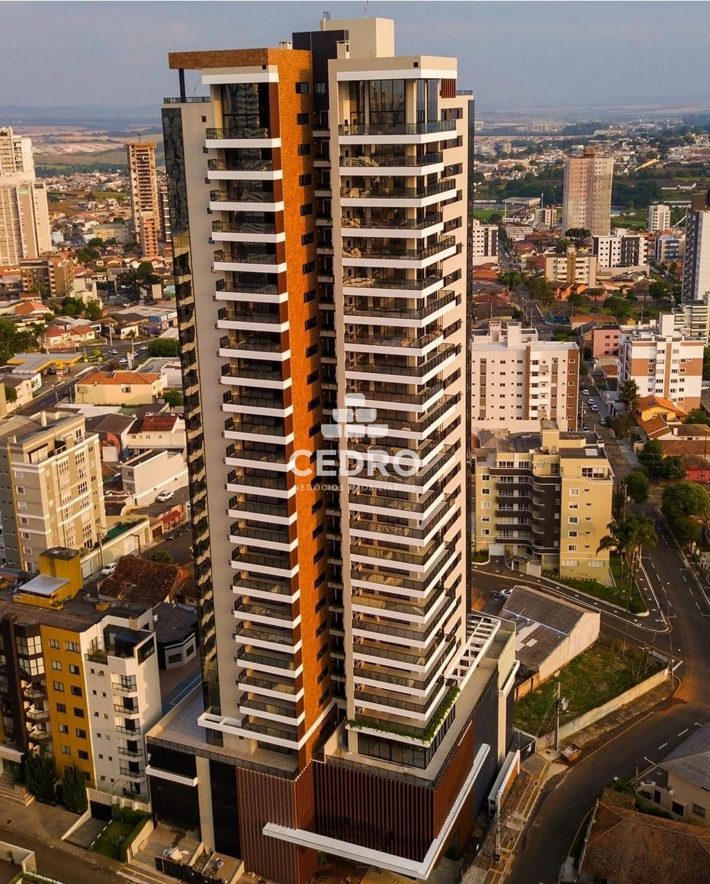 Apartamento Com 3 Quartos, 1 Suíte Master E 2 Demi-suítes Na Vila Estrela