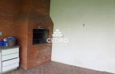 Casa Com 6 Quartos Em Uvaranas