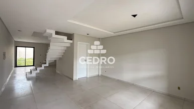 Sobrado Com 3 Quartos, Sendo 1 Suíte, Em órfãs