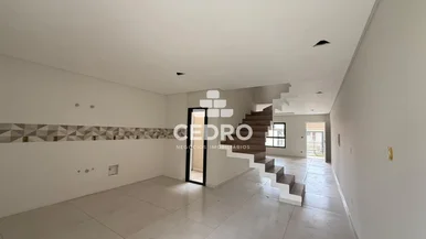 Sobrado com 3 quartos, sendo 1 suíte, em Órfãs - Foto 2