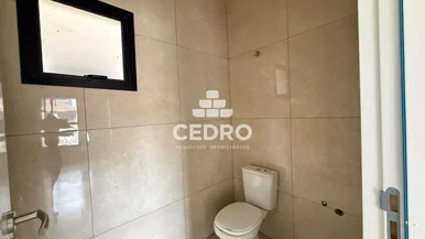 Sobrado Com 3 Quartos, Sendo 1 Suíte, Em órfãs