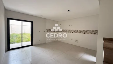 Sobrado Com 3 Quartos, Sendo 1 Suíte, Em órfãs
