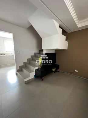 Sobrado Com 3 Quartos, Sendo 1 Suíte, Na Vila Estrela
