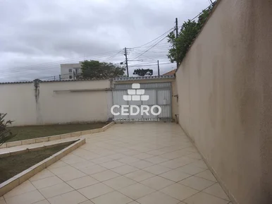Casa com 3 quartos, sendo 1 suíte, em Uvaranas - Foto 2