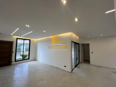 <strong>Excelente sobrado com 03 quartos, Castroville, Castro-PR</strong>