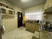 <strong>Casa com suíte no Jardim dos Bancários.</strong>