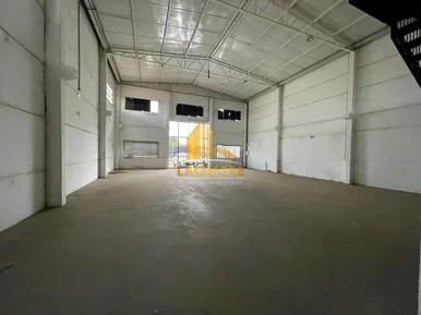 <strong>Barracão Comercial, Jardim das Aráucarias, Castro PR.</strong>