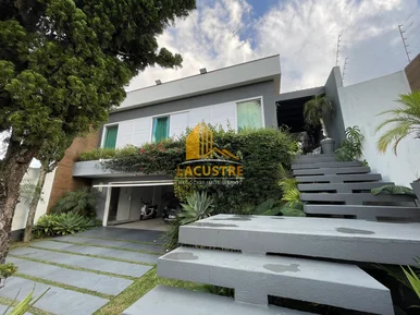 <strong>Sobrado Alto Padrão com Vista para o Parque Lacustre, Castro</strong>