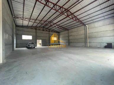 <strong>Barracão, Jardim Dona Helena, Castro PR.</strong>