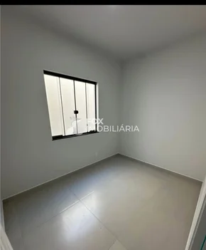 Casa à Venda No Bairro Dona Marly - Uvaranas