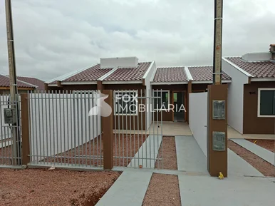 Casa A Venda No Bairro Lagoa Dourada - Neves