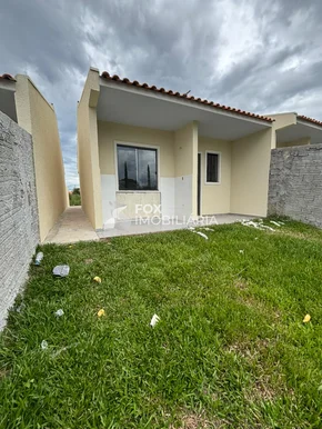 Casa á Venda No Bairro Lagoa Dourada - Neves