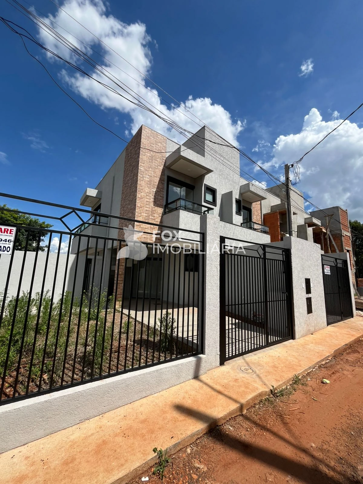 Sobrado à Venda No Bairro Estrela