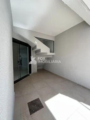 Sobrado à Venda No Bairro Estrela