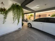 <strong>Casa ampla com dois pavimentos</strong>