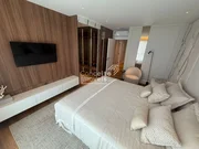 <strong>Skyline Tower</strong>