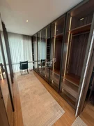 <strong>Skyline Tower</strong>