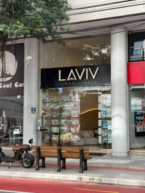 <strong>Comercial Le Parc Residence</strong>