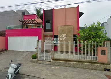<strong>Casa de Luxo em Balneário Camboriú</strong>